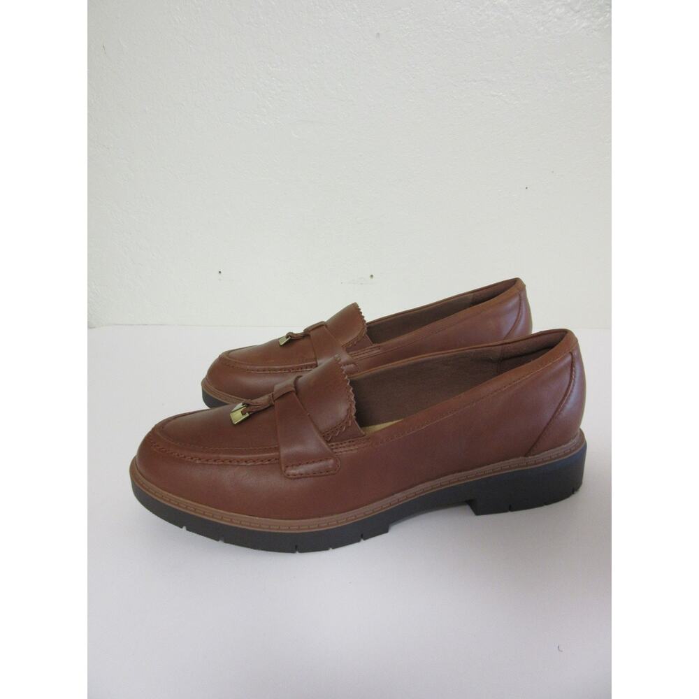 CLARKS Chestnut Brown Slip On 12 Lugged Sole Tassels Cushioned Comfort Loafers